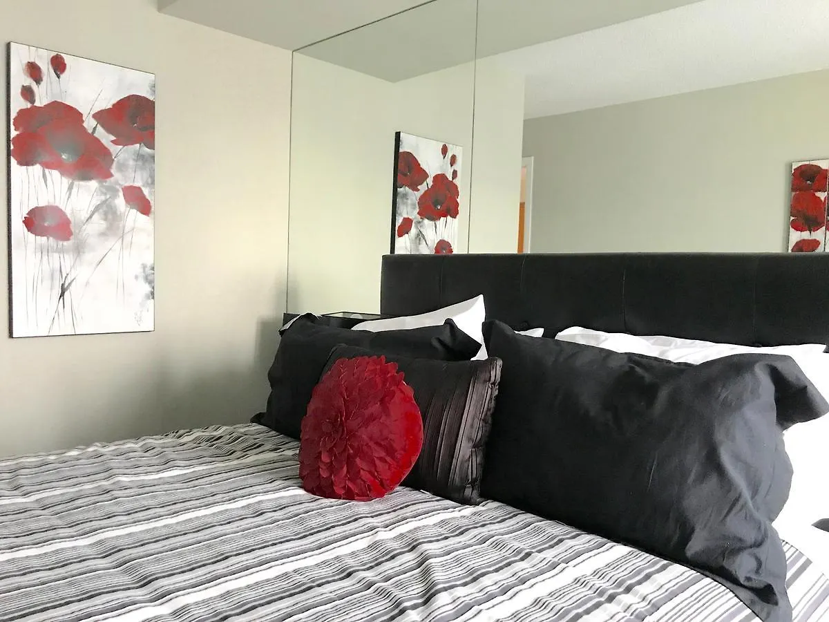 Executive High Rise Condo Toronto Apartment