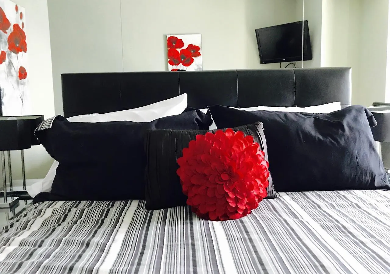 Apartment Executive High Rise Condo Toronto